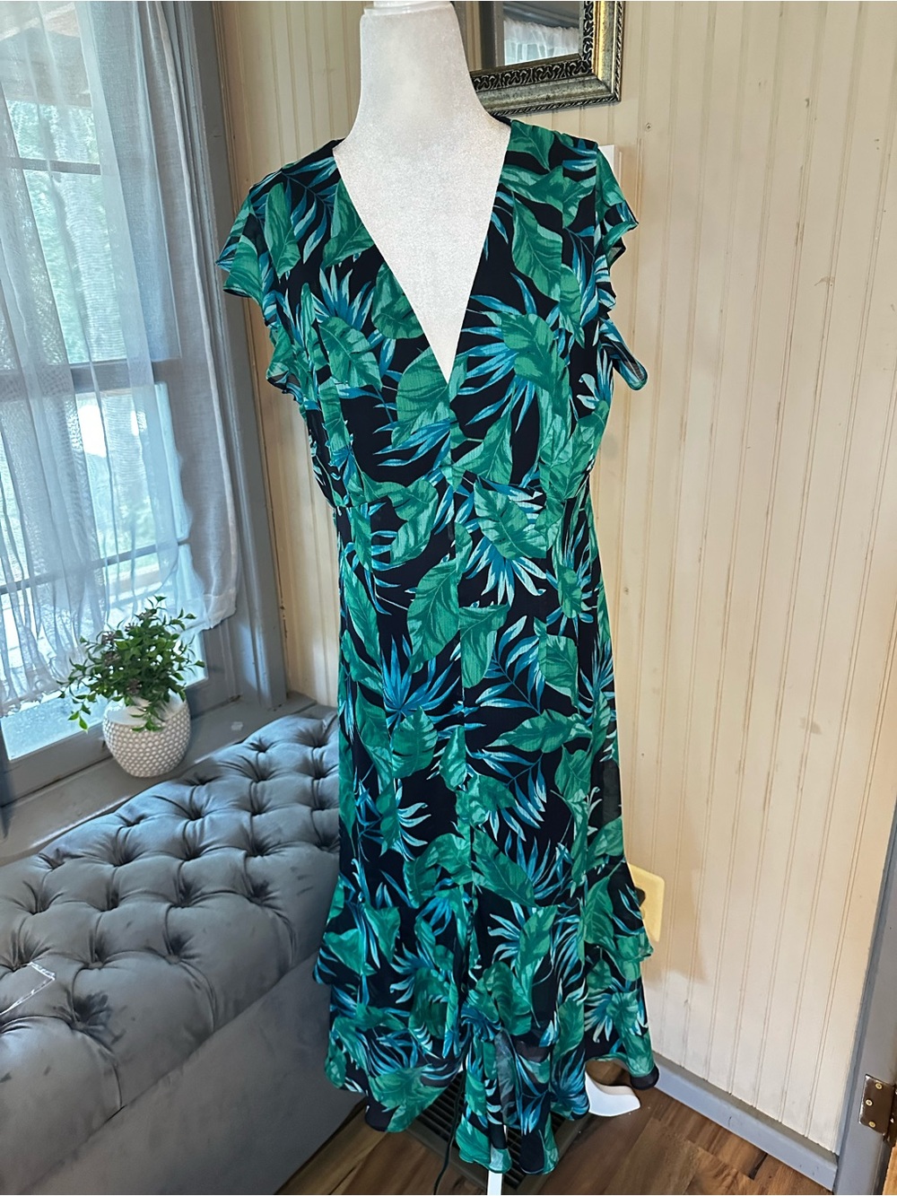 Marc New York Size 12 Tropical Leaf Print Maxi Dress Black Green Ruffle Hem